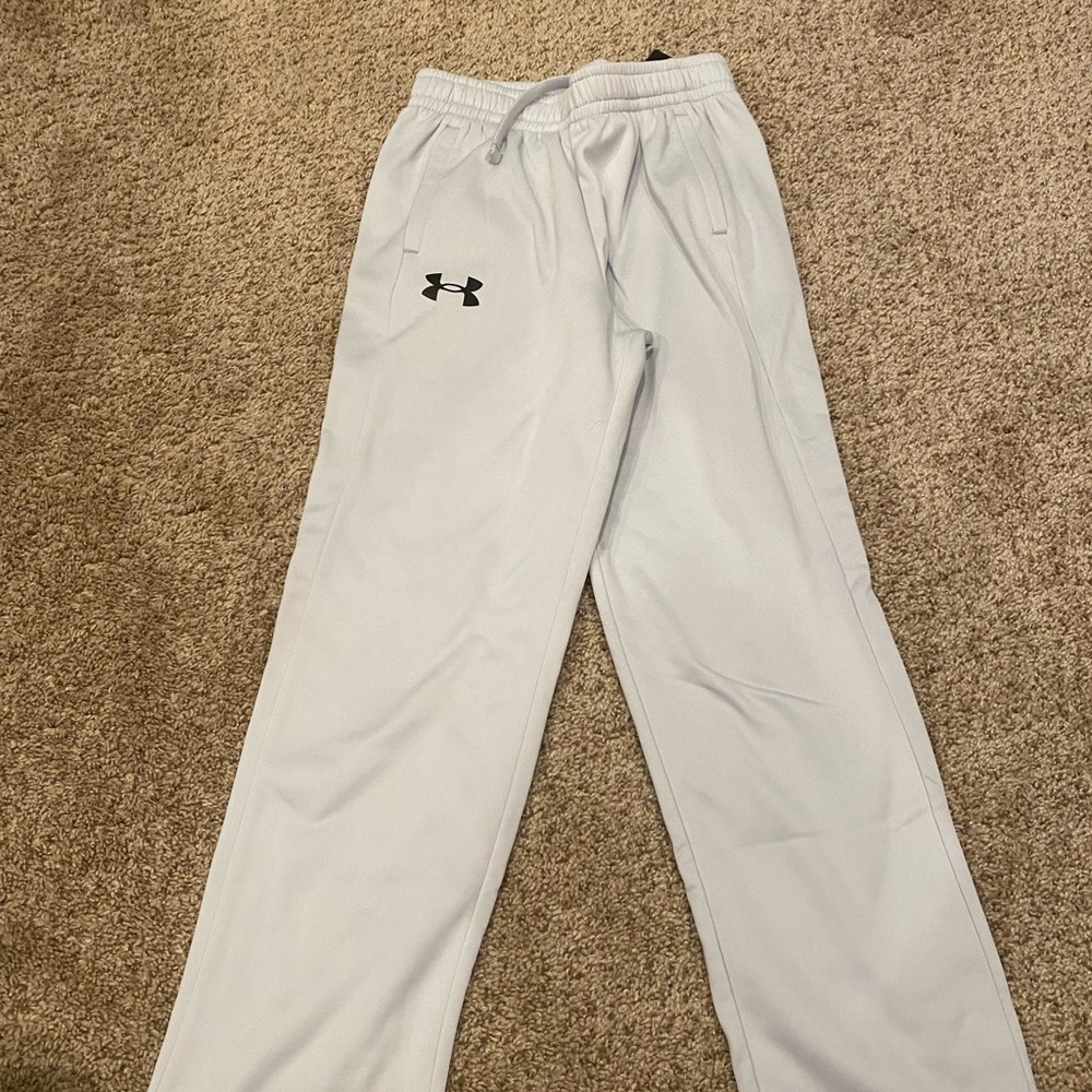 New never worn with tags boys size small under armour sweatpants flare pant.